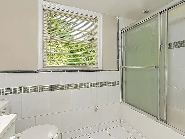 7015 Knollwood Dr — Photo 7