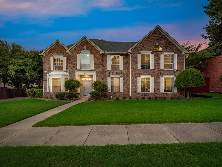 600 Post Oak Dr — Photo 8