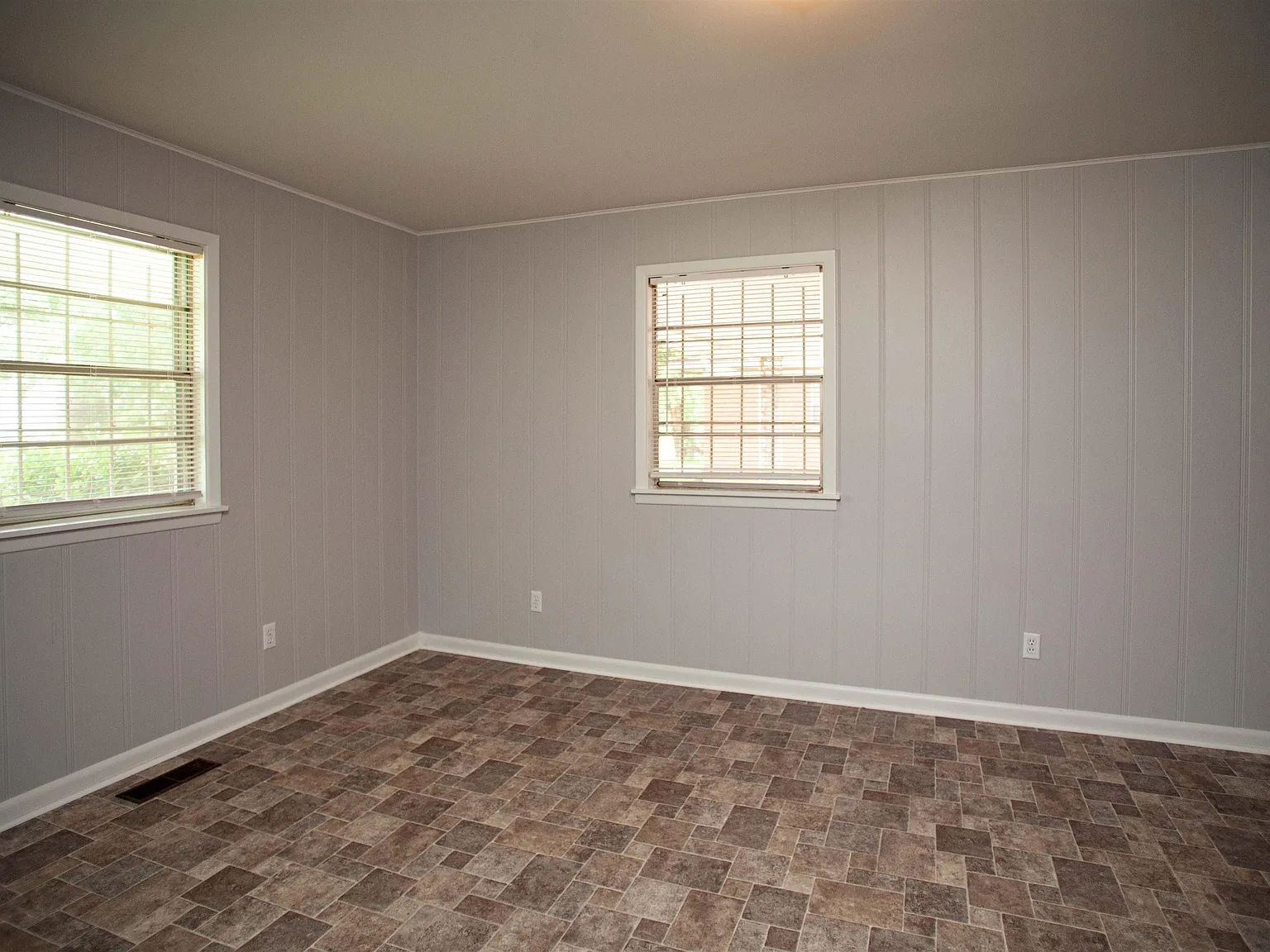 3 bed, 2.0 bath, 1502 sqft, $1,525 — Photo 3