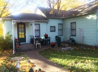 208 W Crow St, Eureka, IL