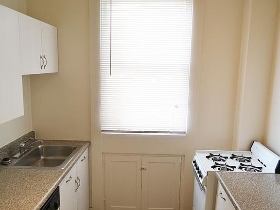 2nd image of 555 Ofarrell St #603