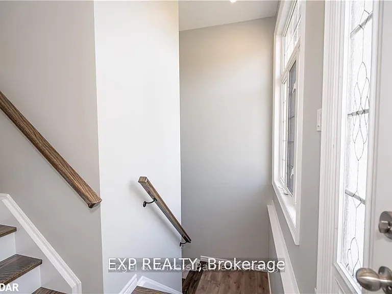 19 Loon Ave #LOWER LEVEL — Photo 3