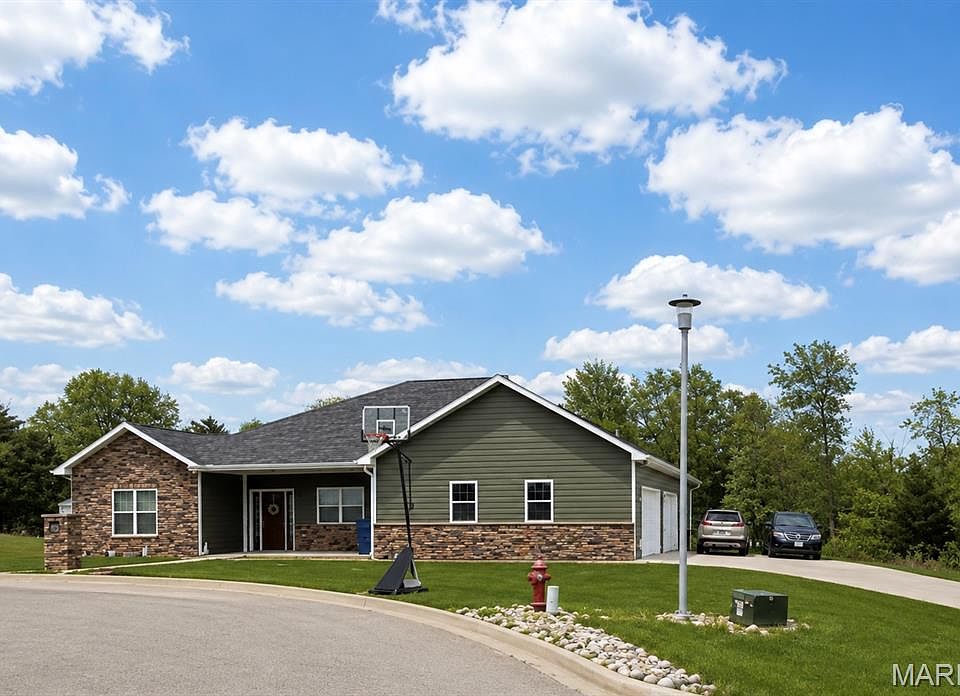 1st image of 303 Karlie Ct