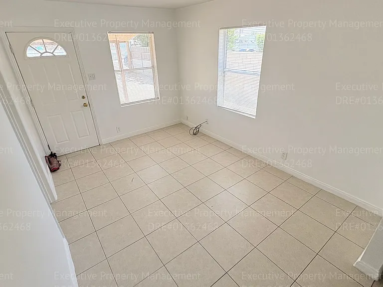 3501 L St — Photo 12