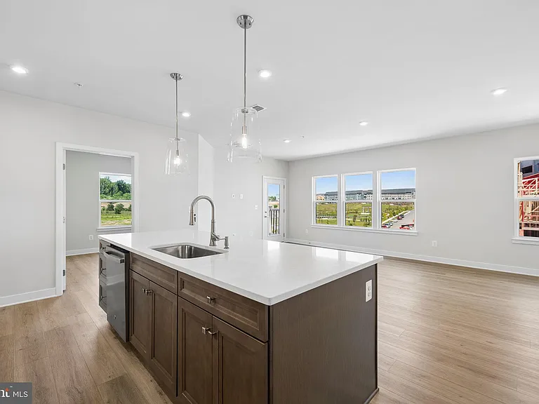 1611 Potomac Shores Pkwy #401 — Photo 14