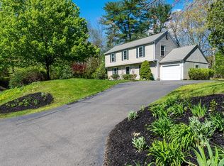 13 Dennison Rd, Essex, CT 06426