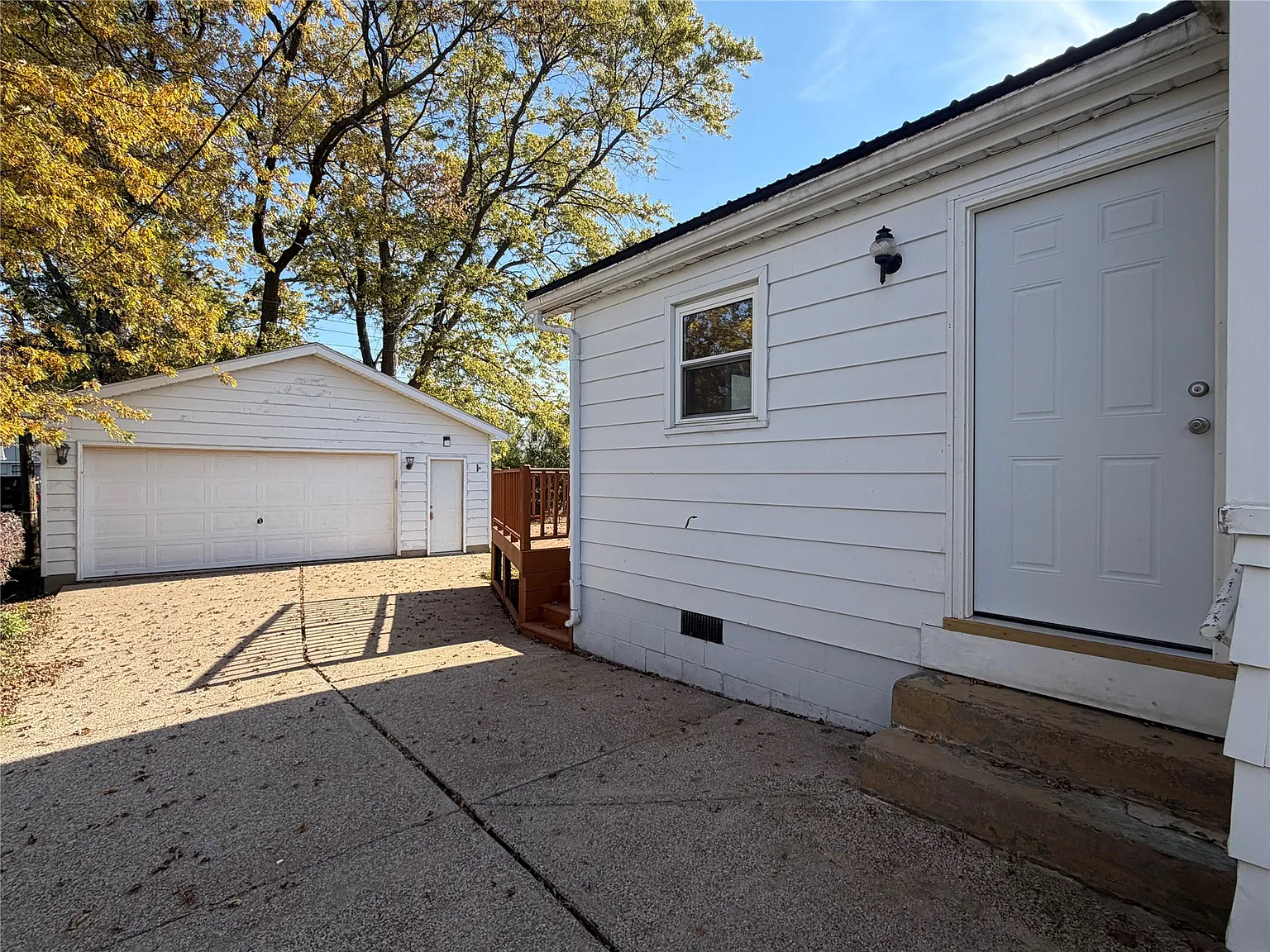 4 bed, 1.0 bath, 1410 sqft, $1,550 — Photo 4
