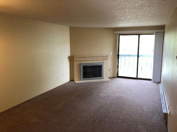 3rd image of 3428 I St NE #M202