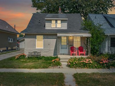 22317 Bon Heur St, Saint Clair Shores, MI, 48081