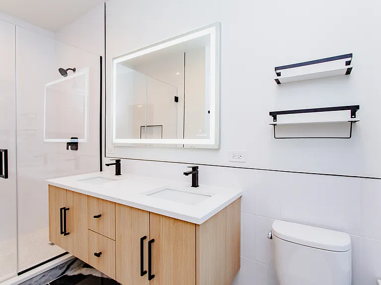 2204 N Kedzie Blvd #2 — Photo 4