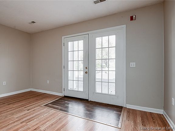 3rd image of 107 Colonial Club Drive