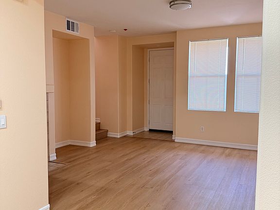 4th image of 7750 Via Belfiore Unit 5