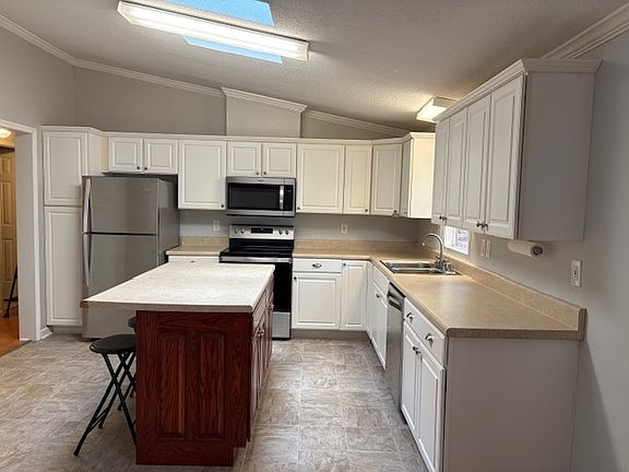Spacious kitchen