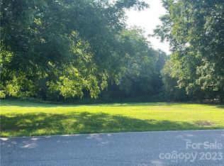 1120 22nd St NE, Hickory, NC 28601