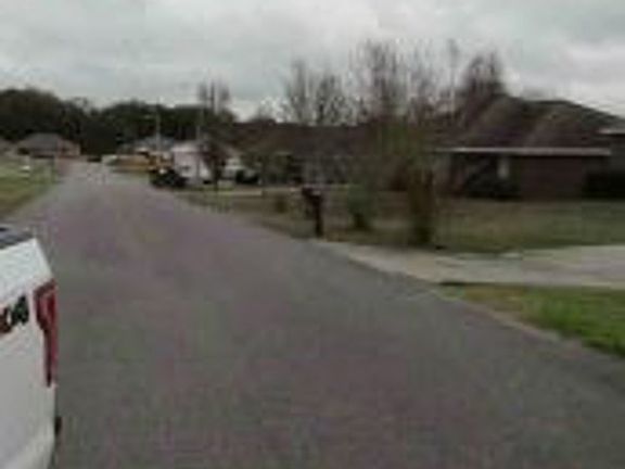 Exterior Neighborhood (street photo)