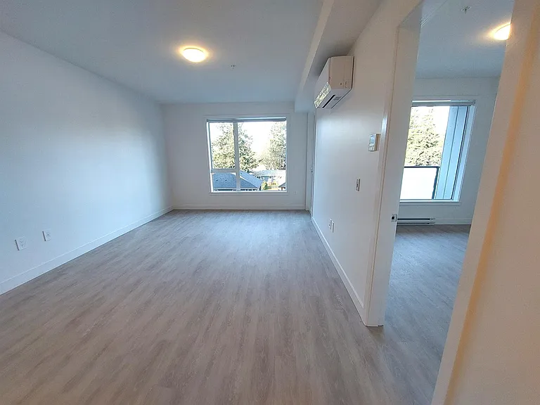 494 Goldstream Ave — Photo 36