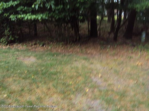 2nd image of 64 Yorktowne Parkway #B