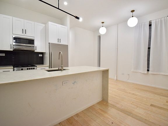 3rd image of 473 Central Park W APT 1C