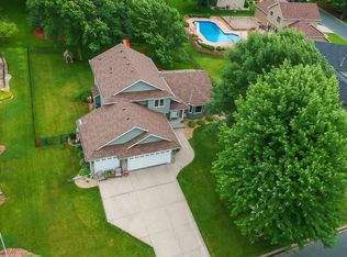 627 Prairie Flower Rd, Lino Lakes, MN 55014