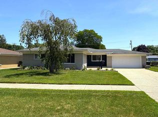 48200 Rex St, Shelby Township, MI 48317