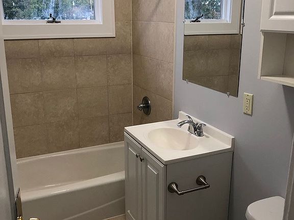4th image of 59 Ferris Pl APT 3C