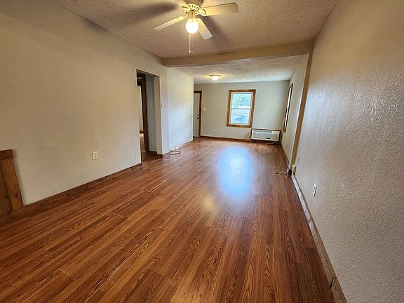 3rd image of 2316 N Weller Ave