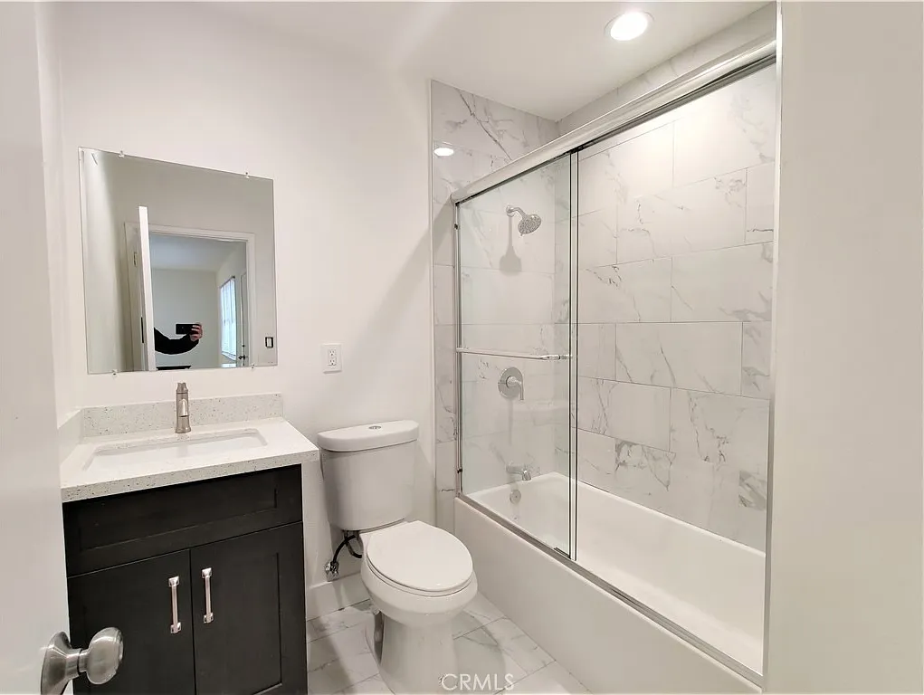 2 bed, 1180 sqft, $3,450 — Photo 4