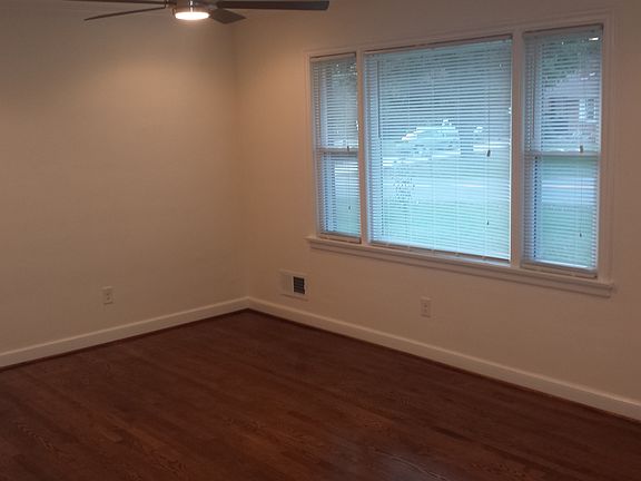 2nd image of 705 Ridgecrest Dr