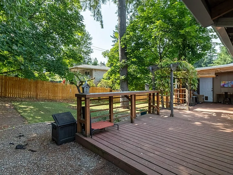 124 Crestwood Dr SW — Photo 19