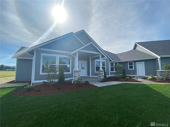 3rd image of 11417 244th Av Ct E