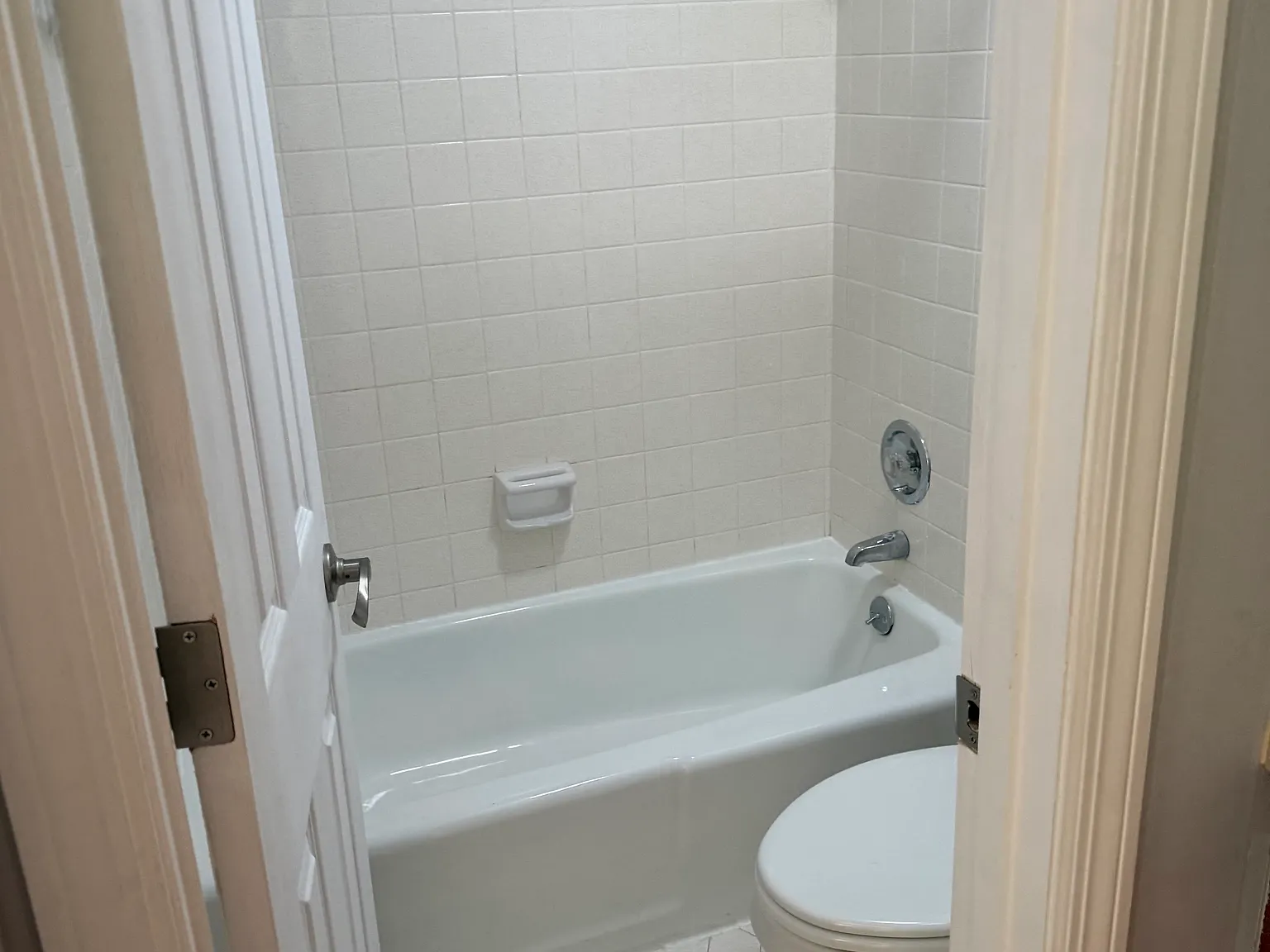 3 bed, 1700 sqft, $2,100 — Photo 4