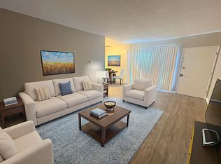 14140 Delano St #11, Van Nuys, CA 91401