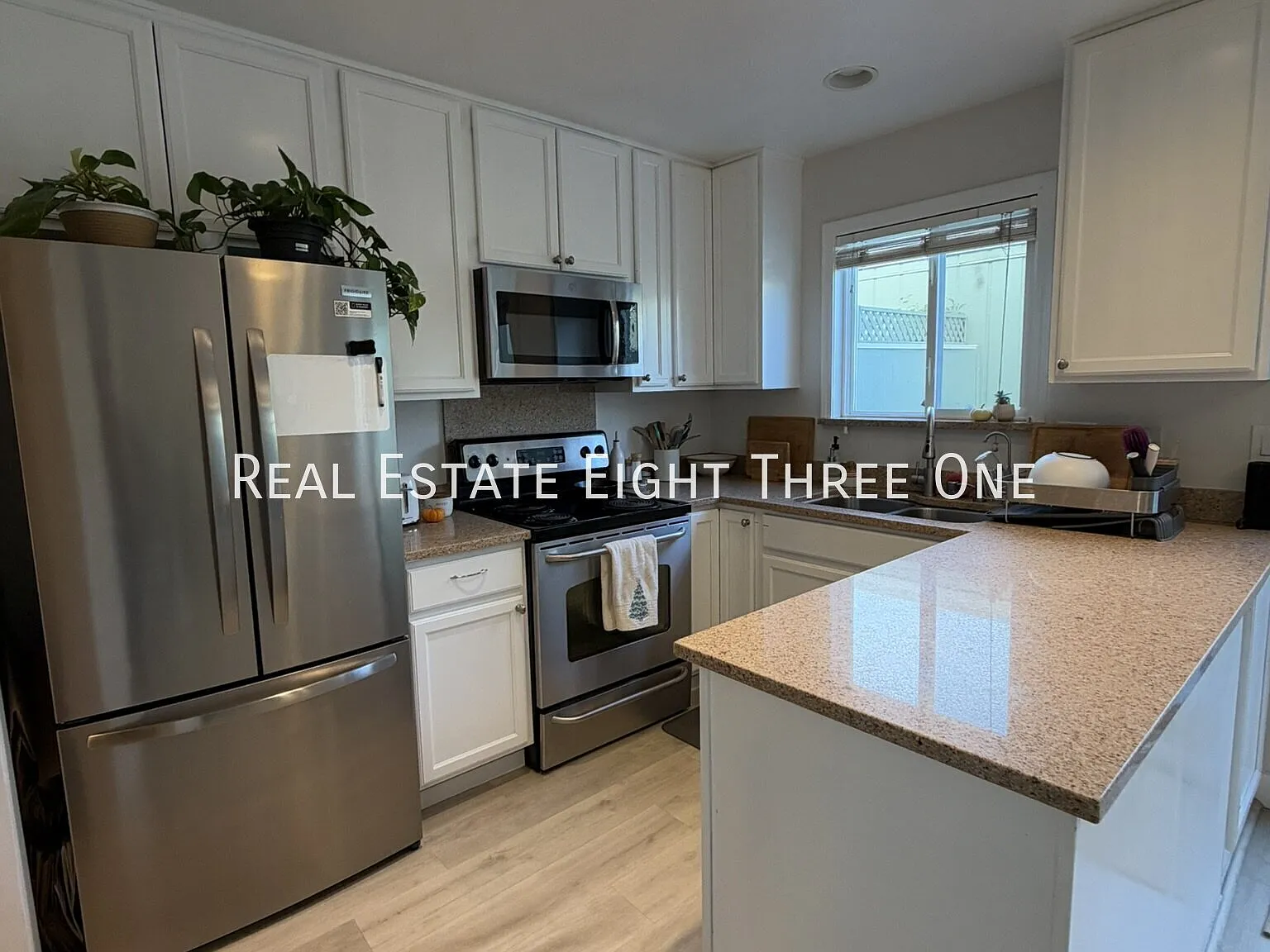 Great Central Live Oak Townhouse 3 bed/1.5 bath — Photo 2