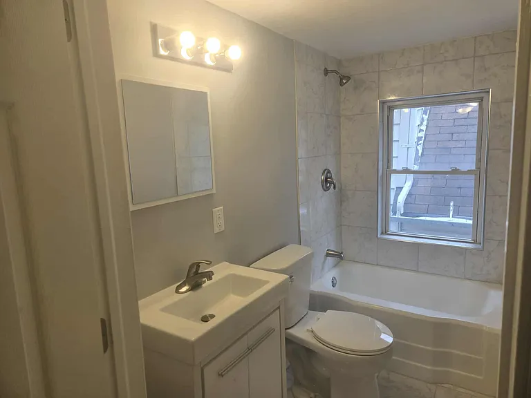 209 Granite St #1F — Photo 7