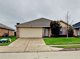 1328 Castle Ridge Rd, Fort Worth, TX 76140