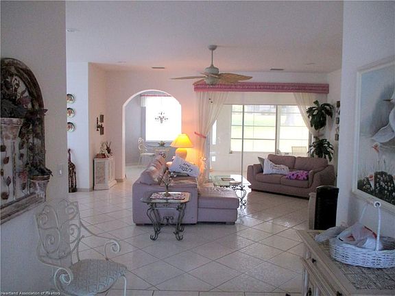 3rd image of 47 Somerset Ln