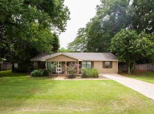 2233 Lake Heritage Dr, Tallahassee, FL 32311