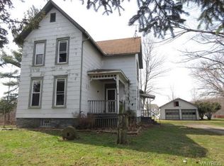 6462 Heltz Rd, Lake View, NY 14085