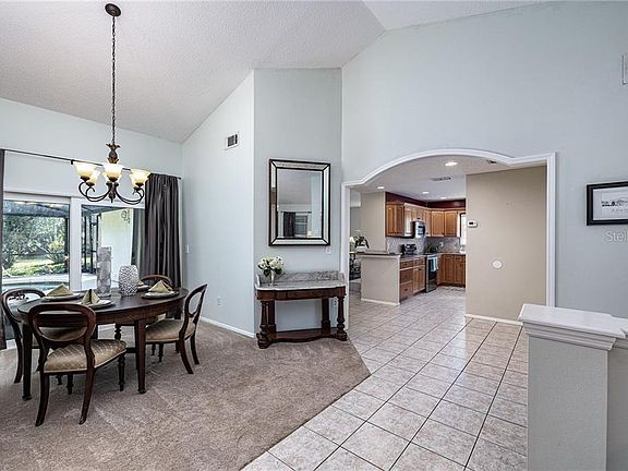 4th image of 9409 Pebble Glen Ave