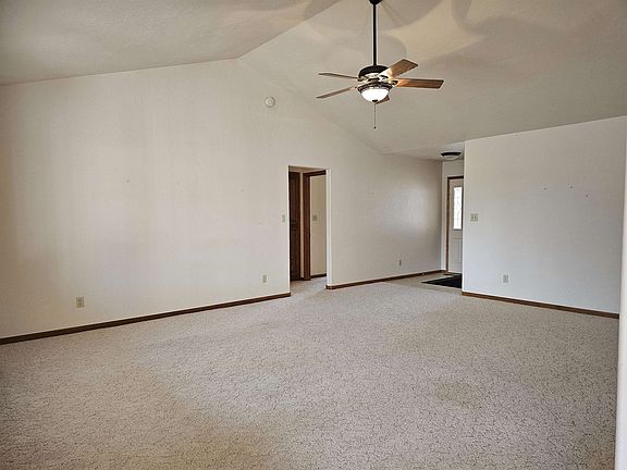 4th image of 813 Crane Court