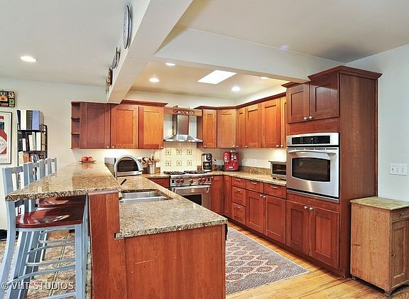 3rd image of 960 Princeton Ave