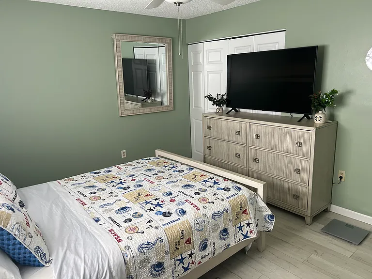 4215 E Bay Dr #905 — Photo 8