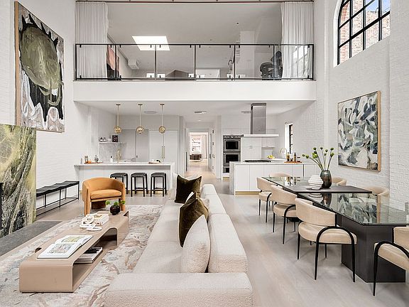 5th image of 178 Prince St #Penthouse