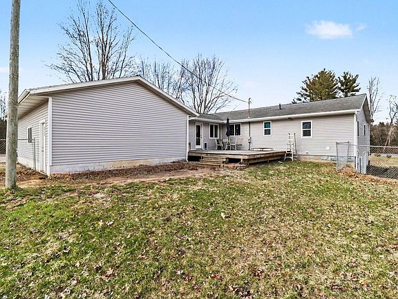 4th image of 4580 Staple Rd