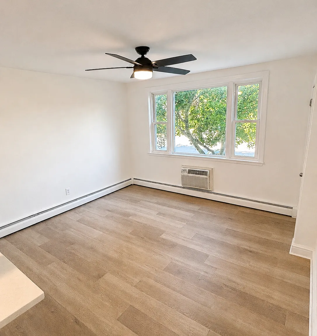 8040 Tabor Ave — Photo 1