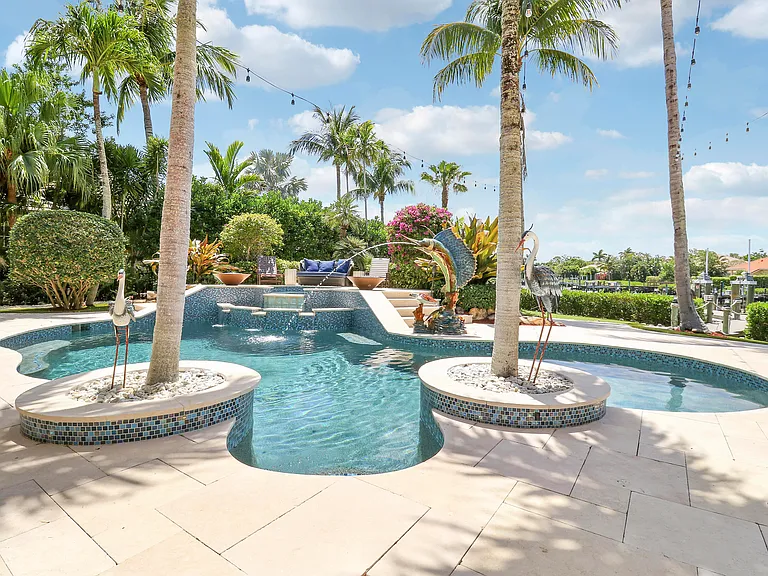 18808 SE Windward Island Ln — Photo 57