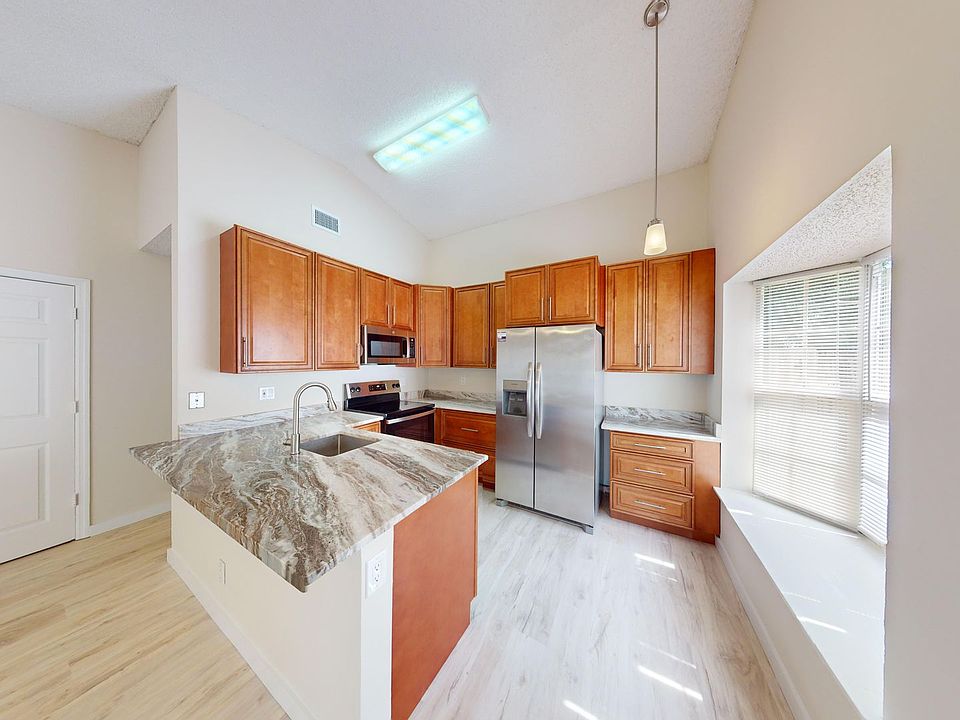 1st image of 86 Pheasant Run Blvd