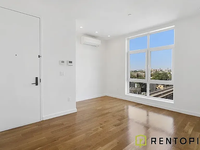 1875 Atlantic Ave #502K — Photo 2