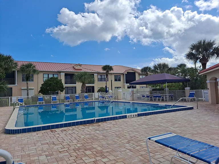 418 Bouchelle Dr #201 — Photo 22