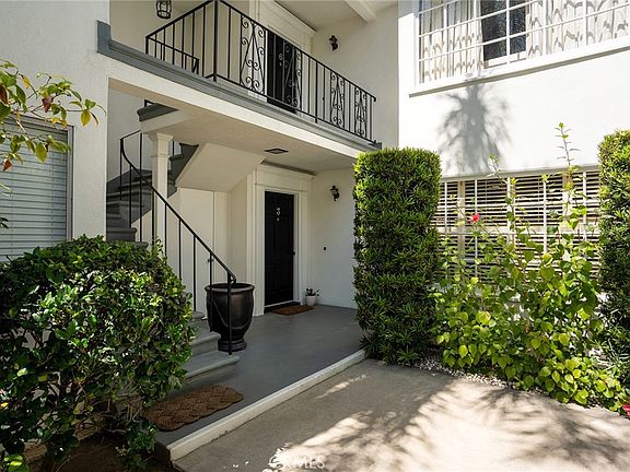 2nd image of 681 S Orange Grove Blvd APT 3